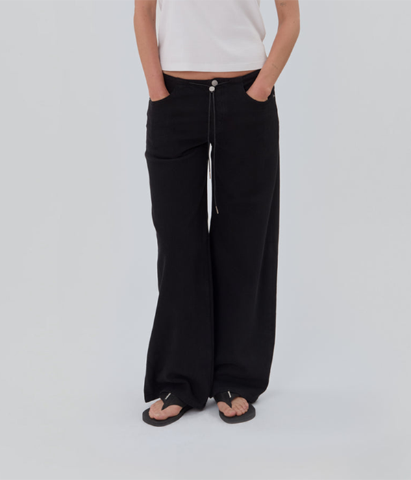 Womens Cool in Black Black