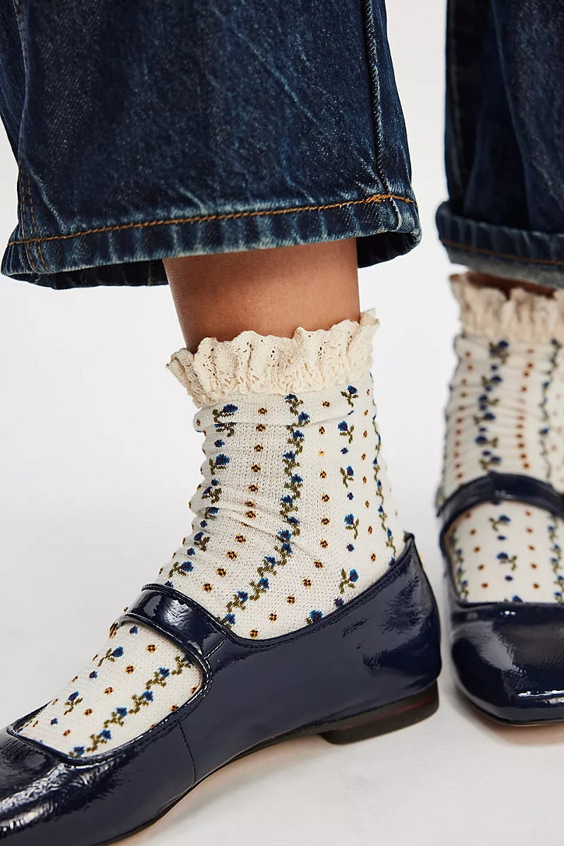 Womens Rosebud Waffle Knit Ankle Sock