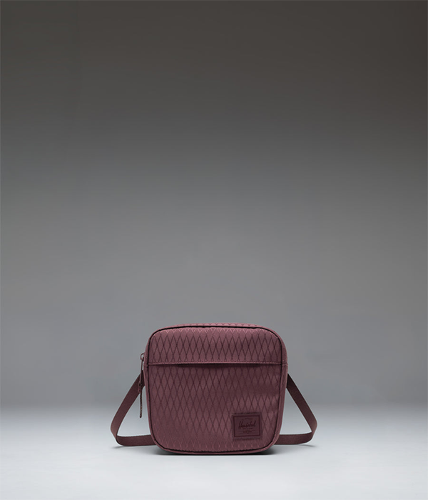 Herschel Classic Crossbody in Huckleberry Diamond