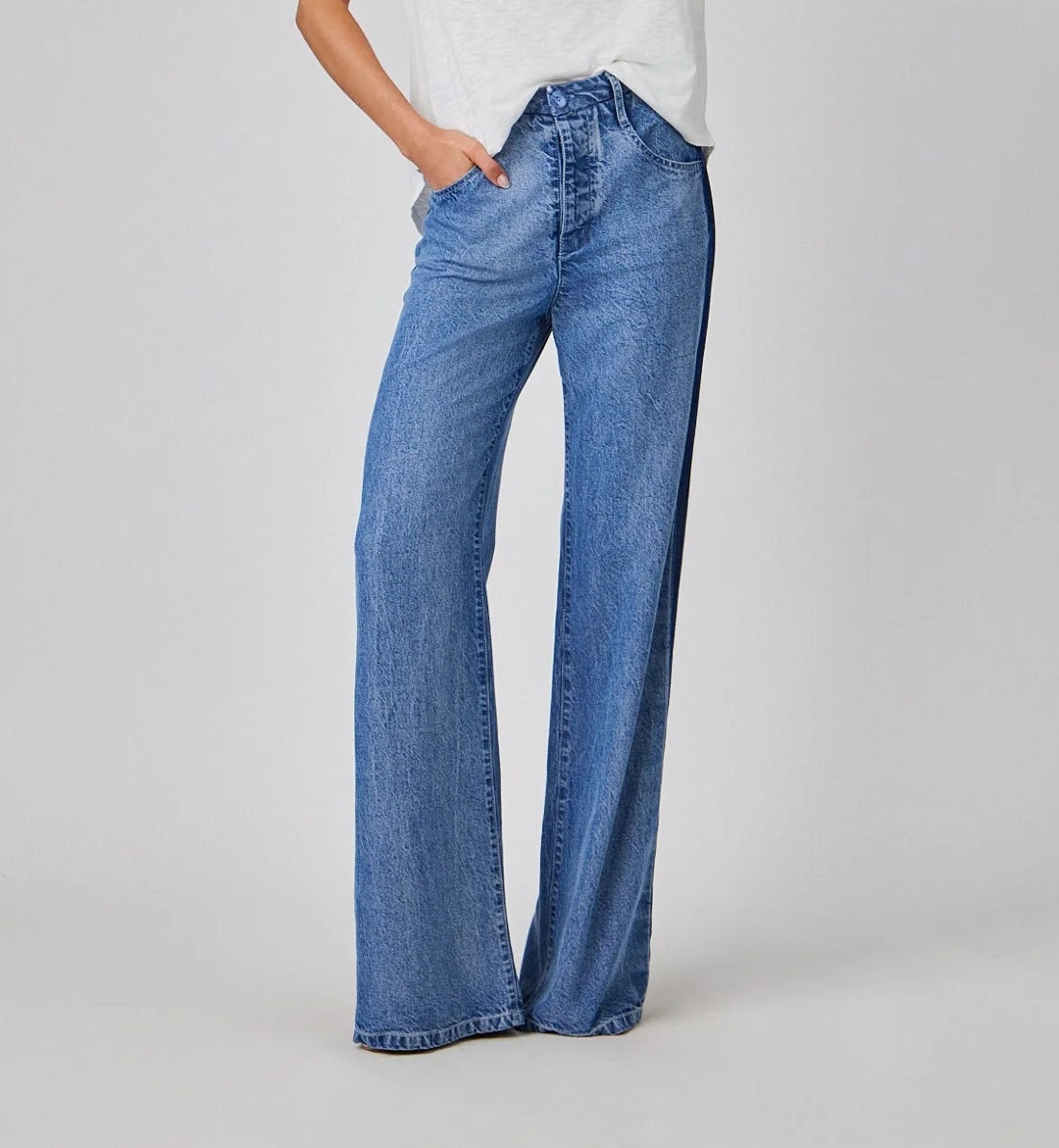 Womens Anya Side Tacked Released Jean in Vintage Laguna Wash