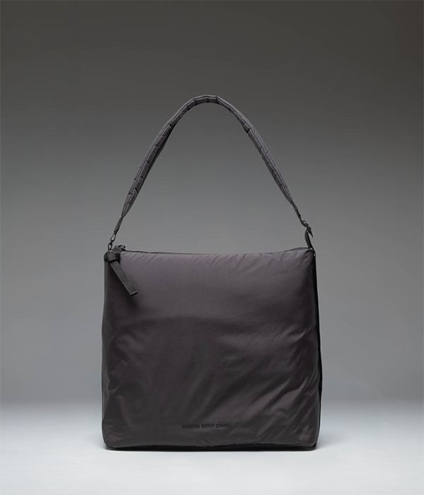 Kaine Hip Pack in Dark Gull Gray