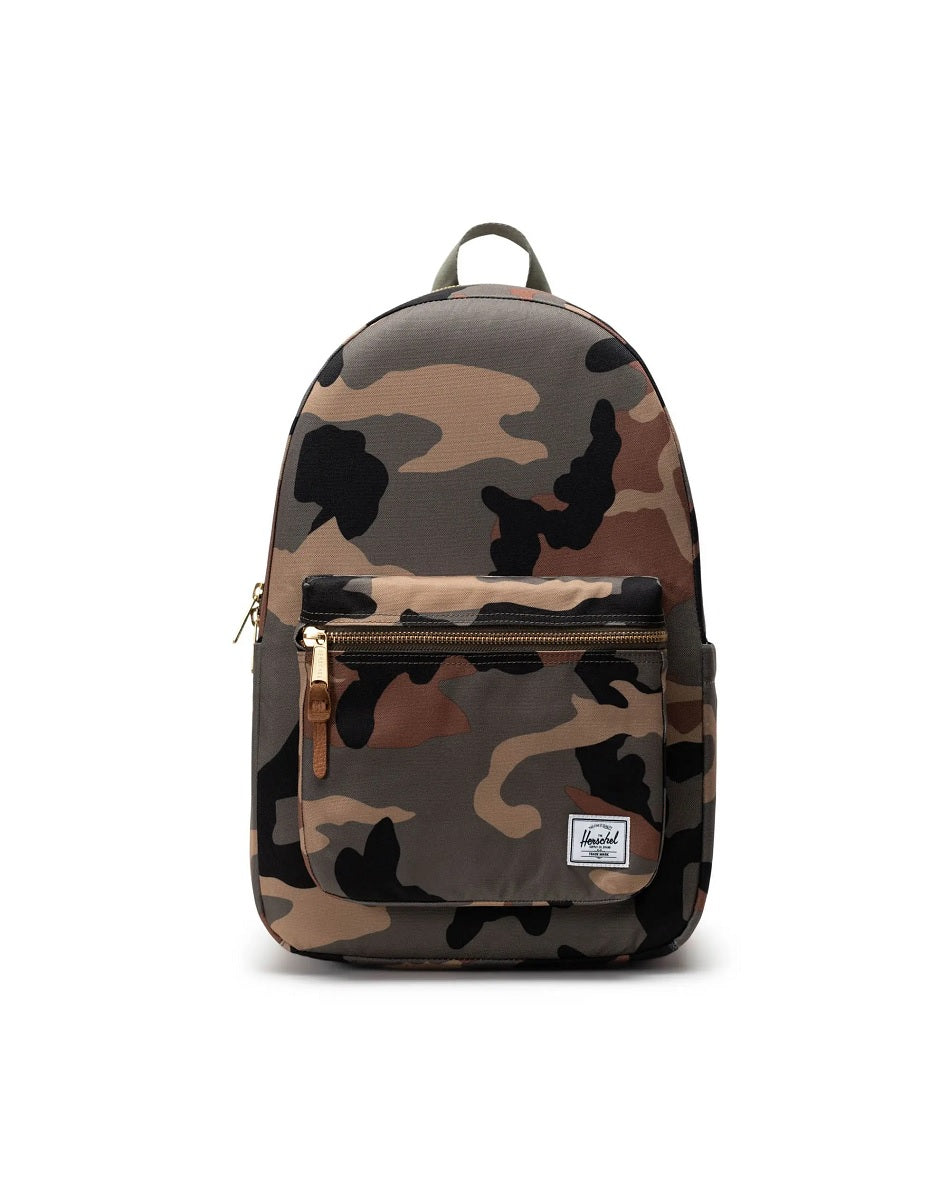 Settlement Backpack in Woodland Camo