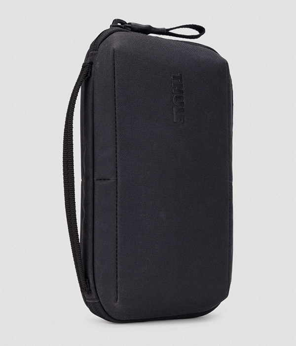 Aion Travel Organizer in Black