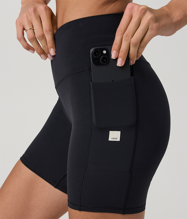 Womens Vuori AllTheForm Pckt Short 6"