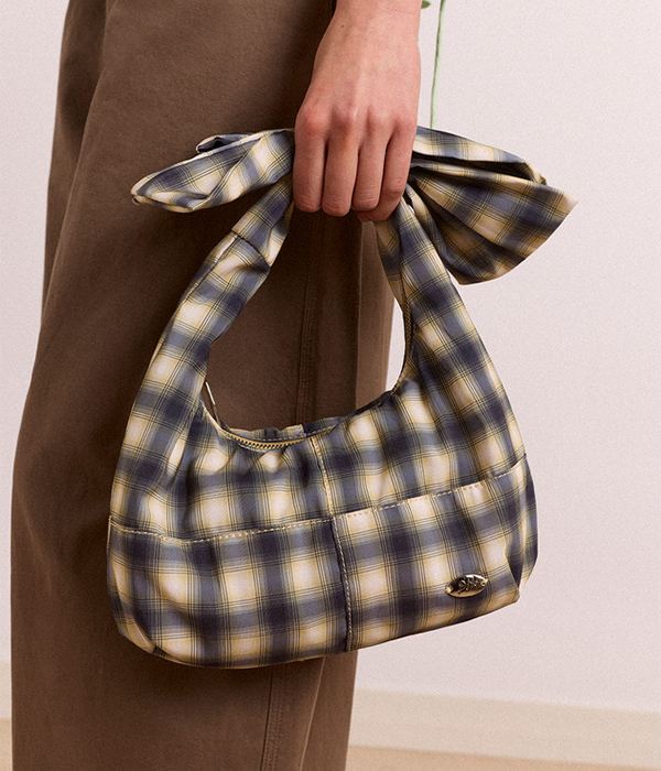 Womens Roo Check Tie Bag in Cardamon Check