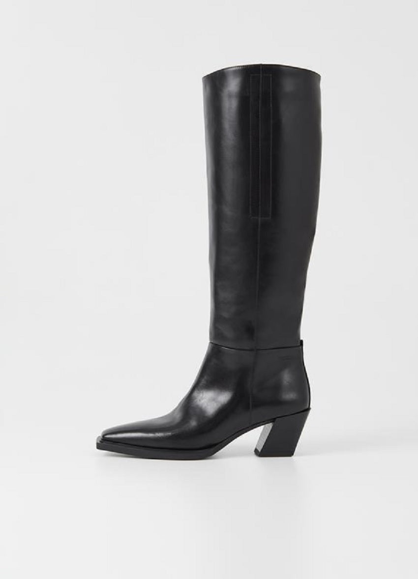 Womens Alina Boot in Black F24