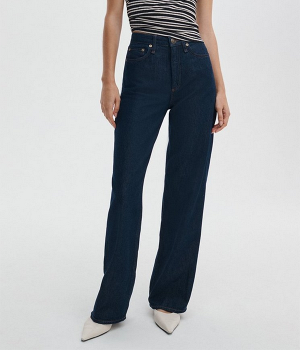 Womens Featherweight Logan Wide in Duskrinse