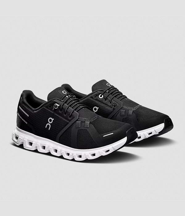 Womens Cloud 6 in Black | White
