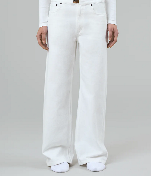 Womens Buckle Jean in Milk