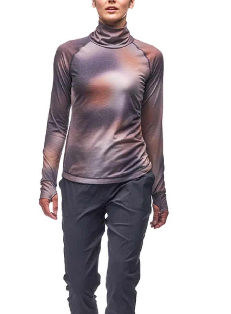 Riga II Turtle Neck Top