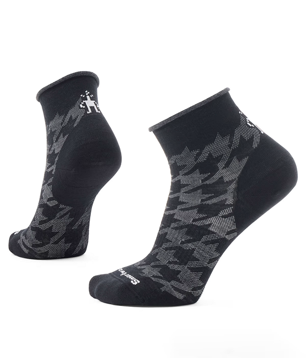 Everyday Hounds Tooth Ankle Socks