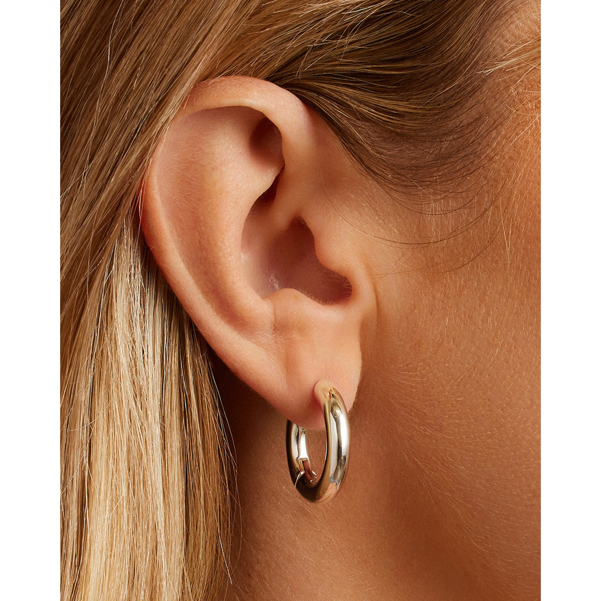 Gorjana Lou Hoops - Silver - Silver
