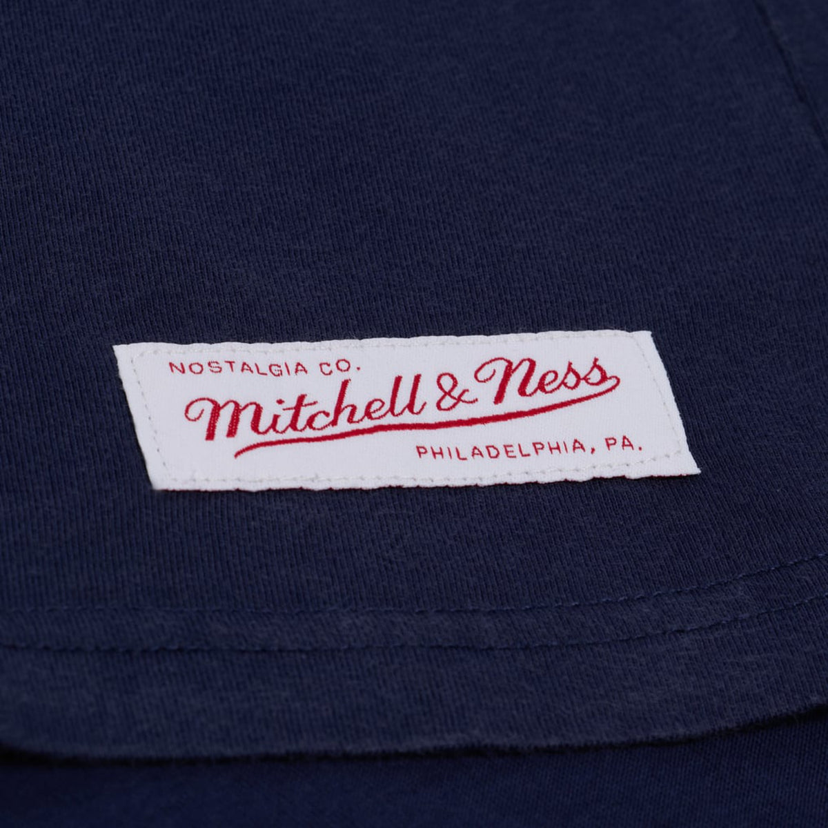 Mitchell & Ness Mens NCAA Core Essentials SS Tee Michigan Wolverines in Navy - Navy