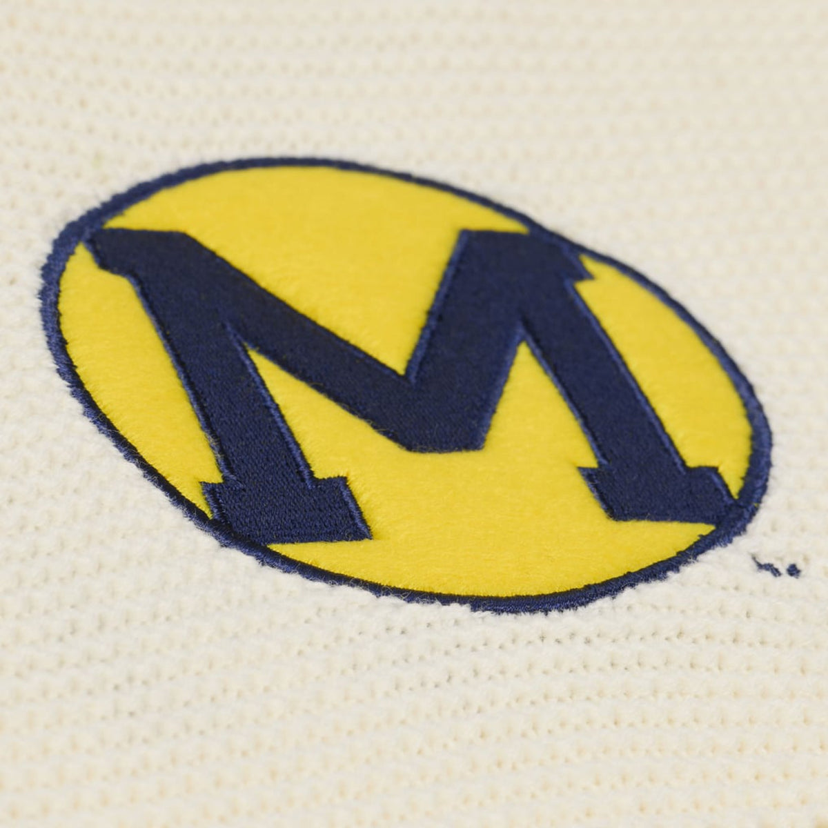 Mitchell & Ness Mens NCAA Retro Roots Sweater Jersey Michigan Wolverines in Cream - Cream