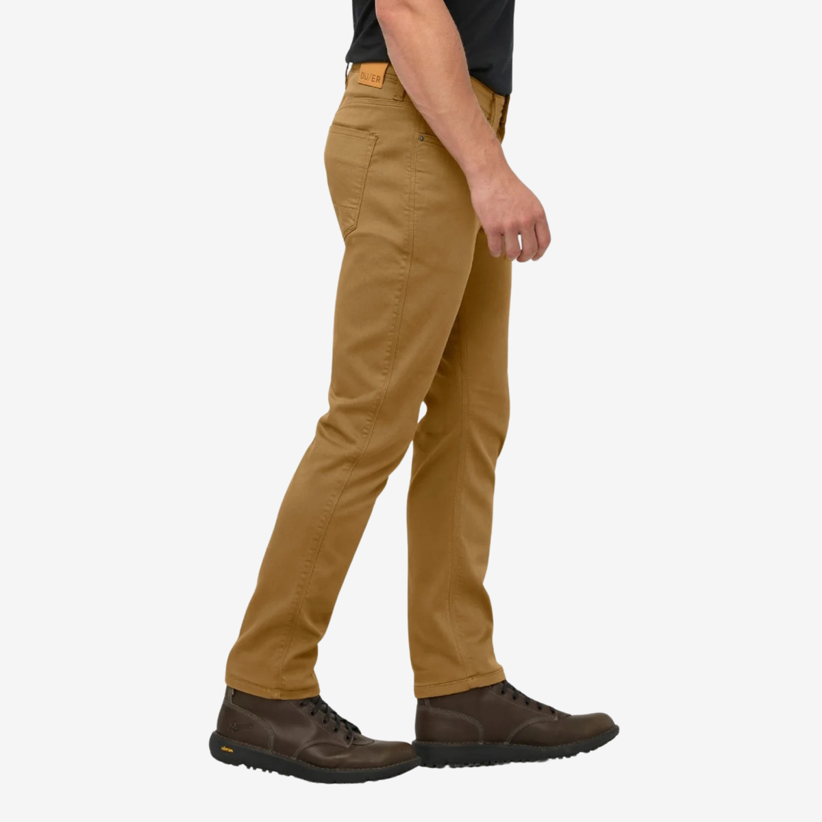 Duer Mens  No Sweat Athletic Taper-Caramel