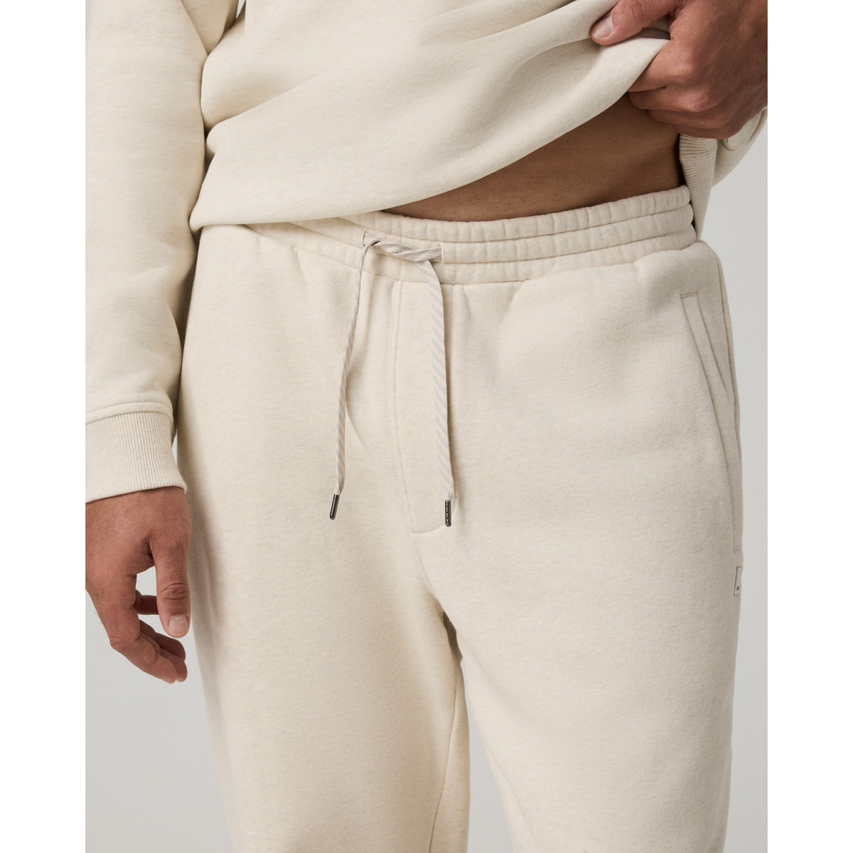 Vuori Mens Seaside Sweatpant 28" - Buttermilk Heather