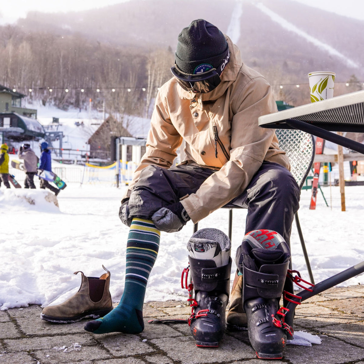 Darn Tough Vermont Mens Snowpack Midweight OTC Sock