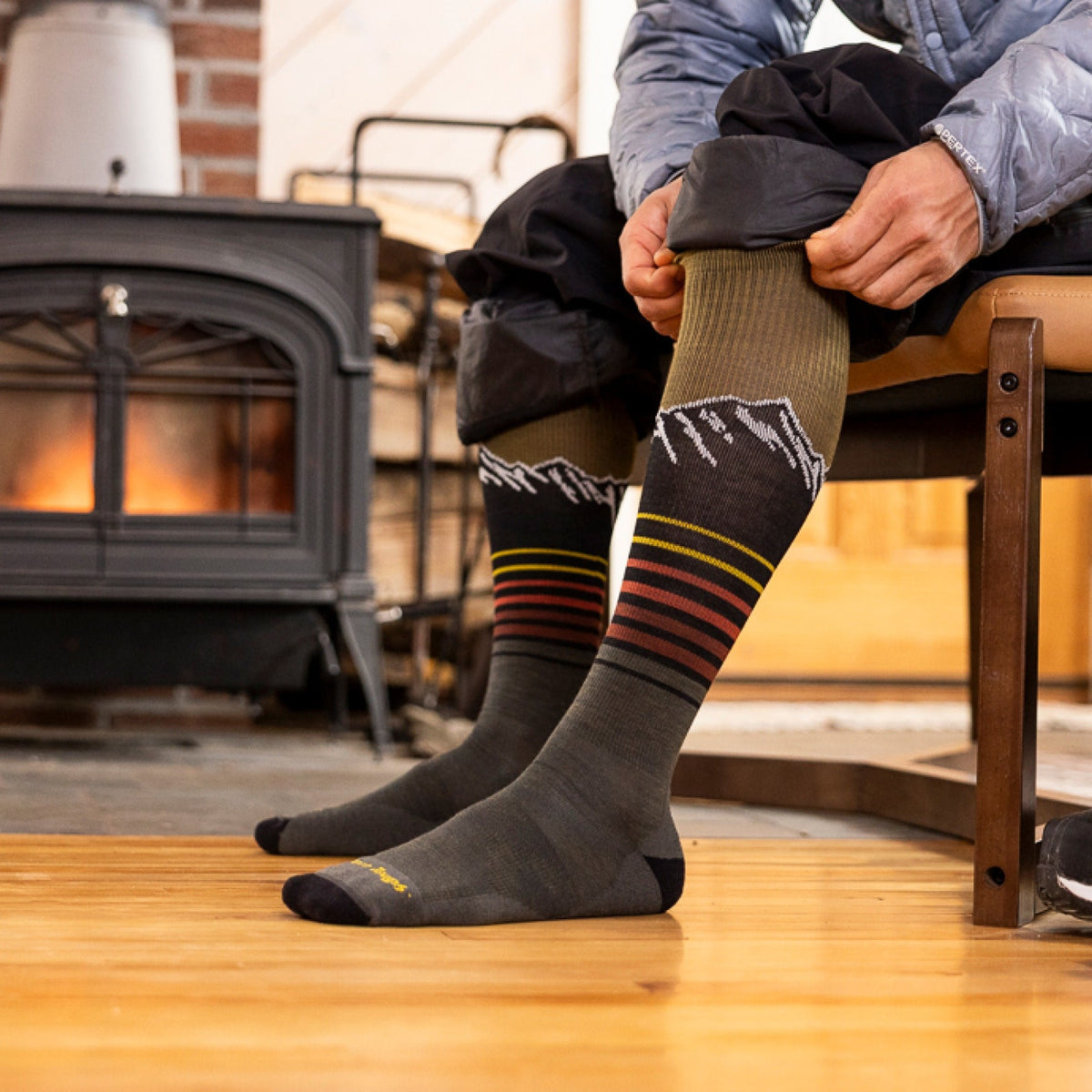Darn Tough Vermont Mens Steep Lines Lightweight OTC Sock