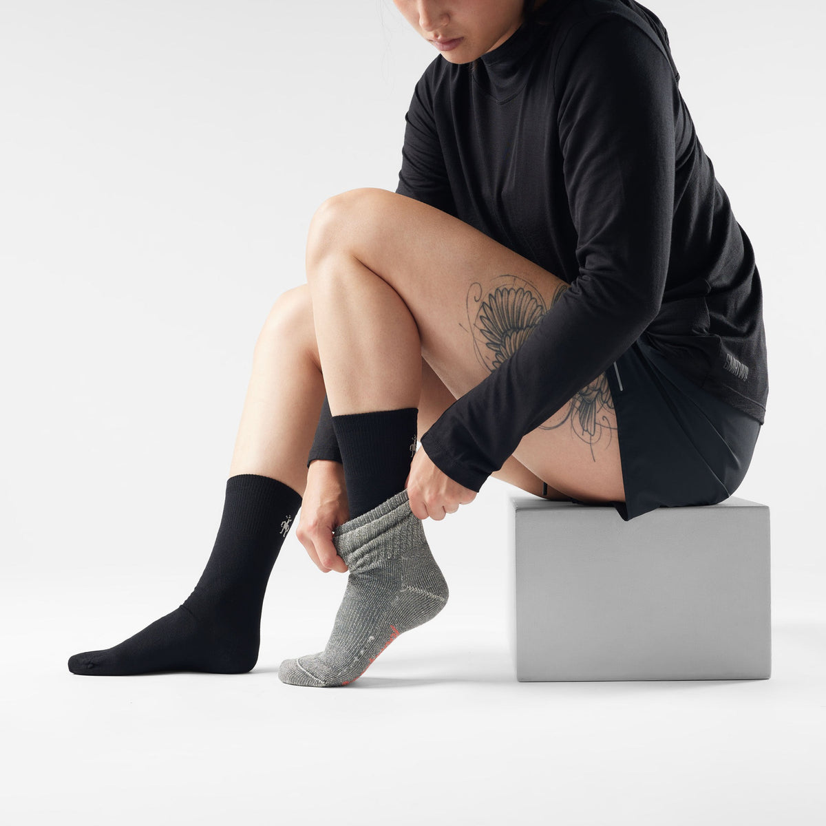 Smartwool Unisex Hike Classic Edition Zero Cushion Liner Crew Socks - Black