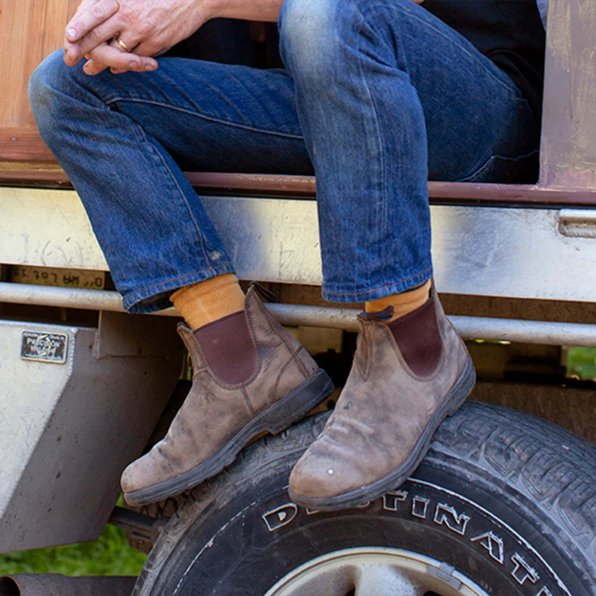 Blundstone Unisex Thermal Chelsea Boots - Rustic Brown T-Style -Rustic Brown 
