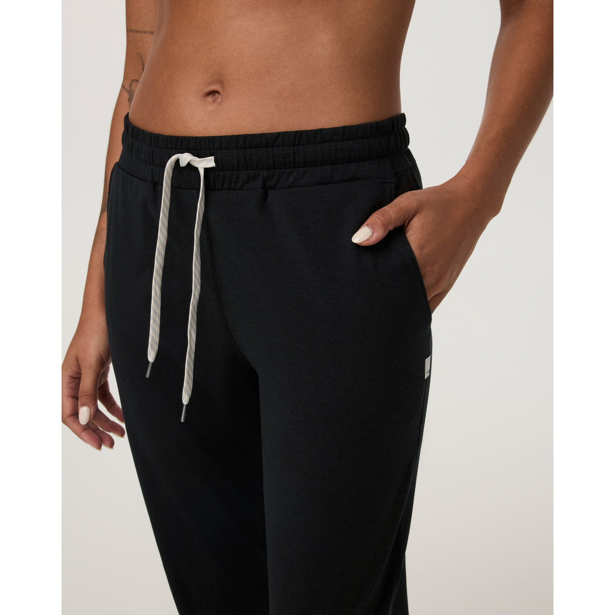 Vuori Vuori Womens Performance Jogger - Black Heather