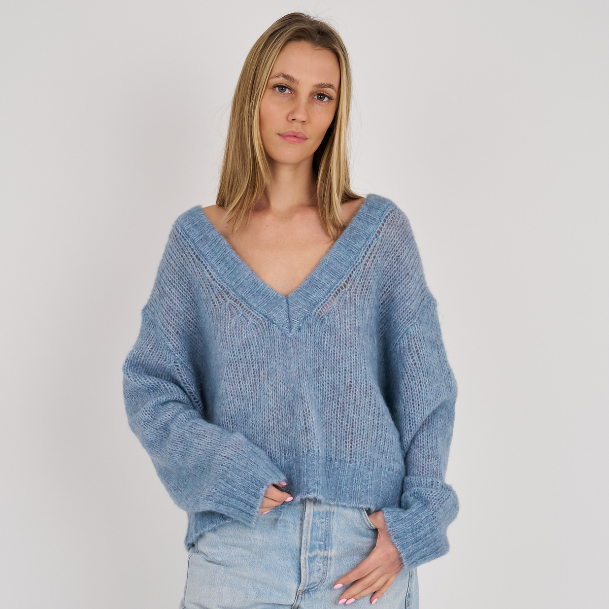 Archer Cashmere Womens Charlie Mohair Chunky V-Neck - Denim