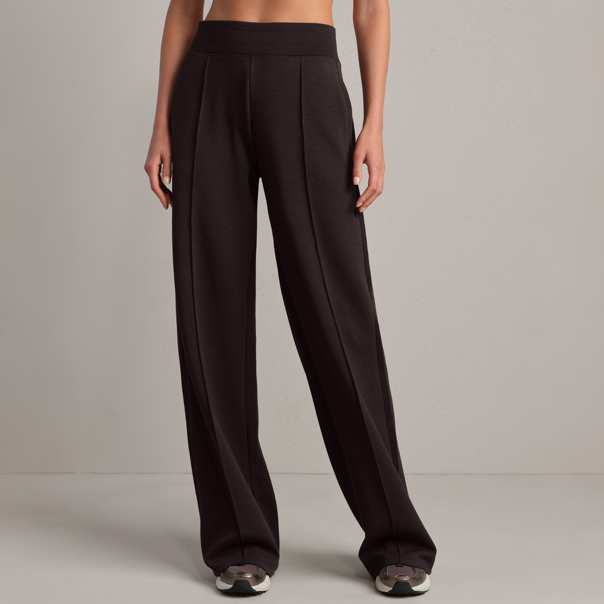 Rhone Womens Dreamglow Trouser in Dark Espresso-Dark Espresso