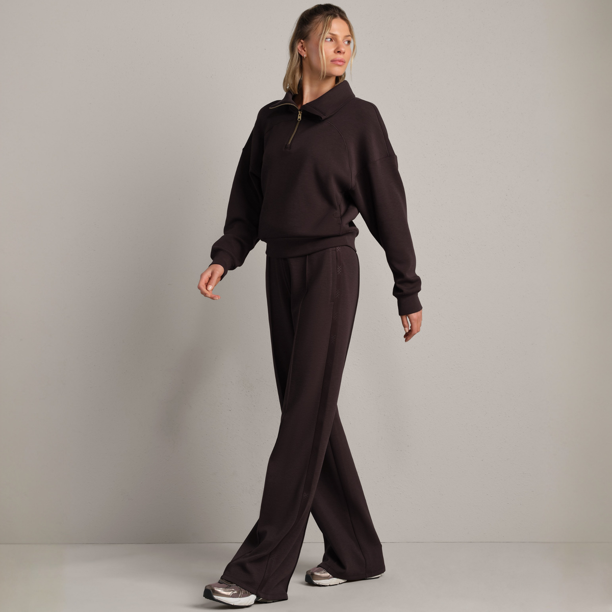 Rhone Womens Dreamglow Trouser in Dark Espresso-Dark Espresso