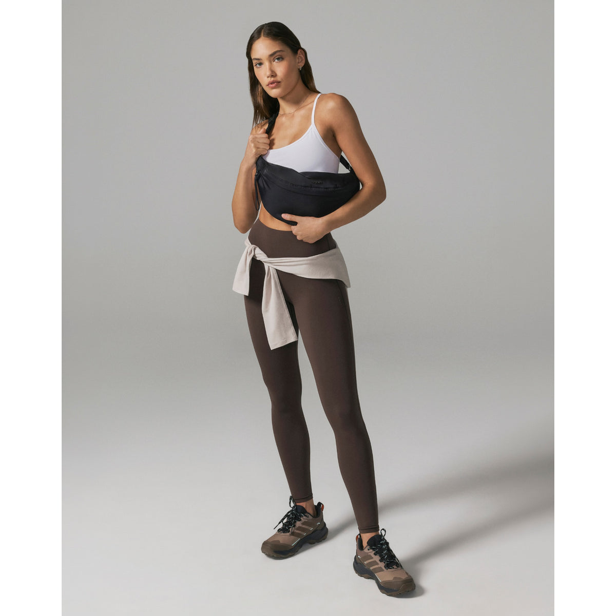 Vuori Womens Arden Crescent Sling - Black