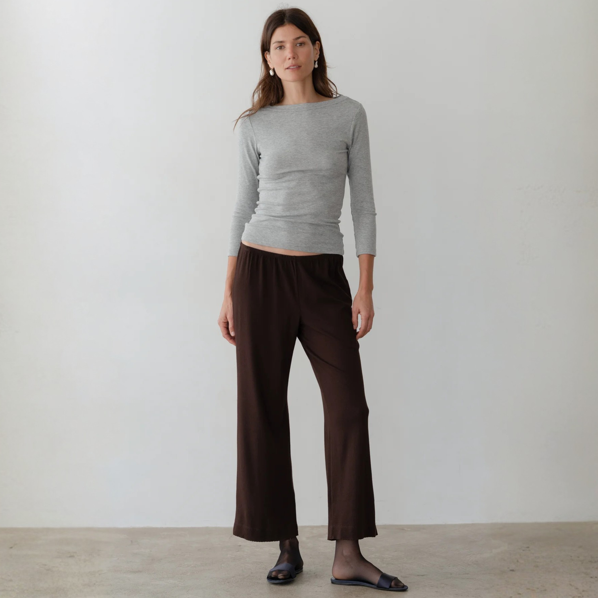 Donni Womens Baby Rib Scallop Pant in Espresso-Espresso