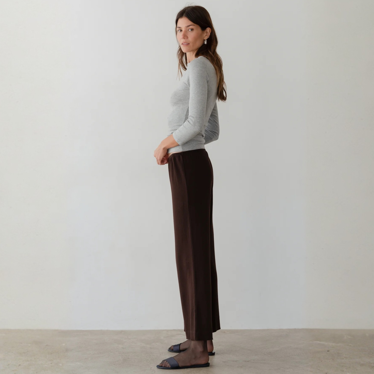 Donni Womens Baby Rib Scallop Pant in Espresso-Espresso