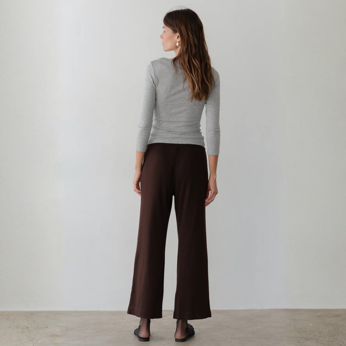 Donni Womens Baby Rib Scallop Pant in Espresso-Espresso