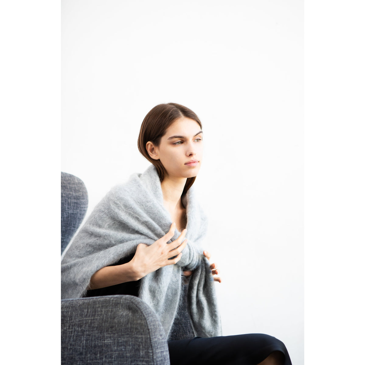 Pure Cashmere Womens Brushed Triangle Scarf M - Grey Pearl