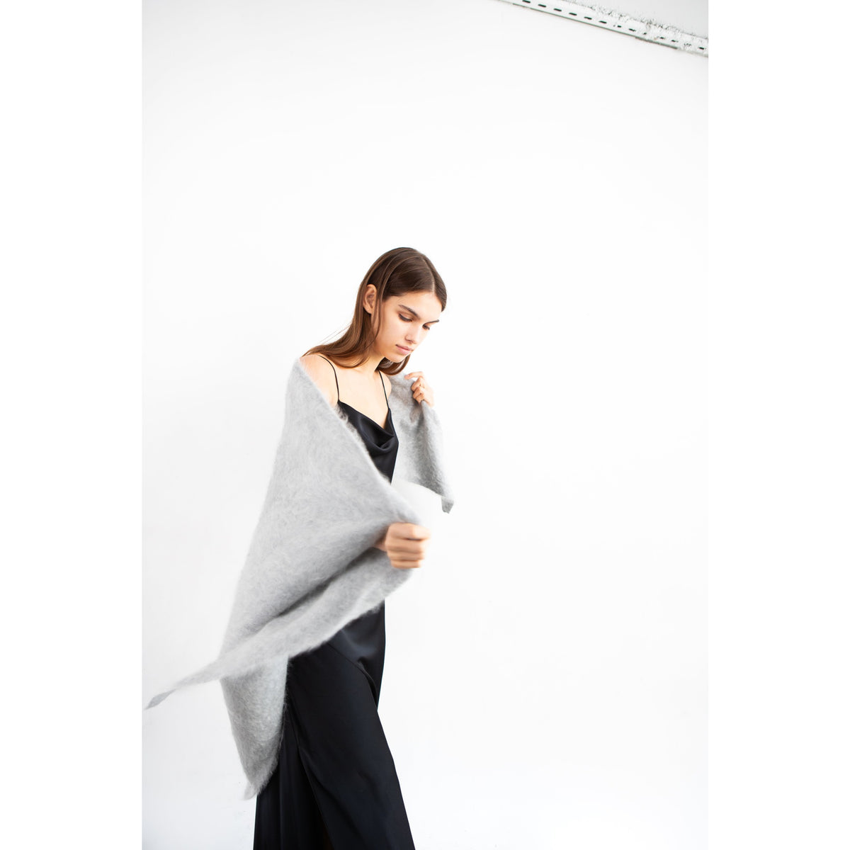 Pure Cashmere Womens Brushed Triangle Scarf M - Grey Pearl