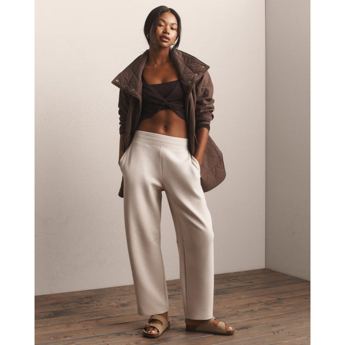 Rhone Womens DreamGlow Barrel Leg Pant in Sand - Sand