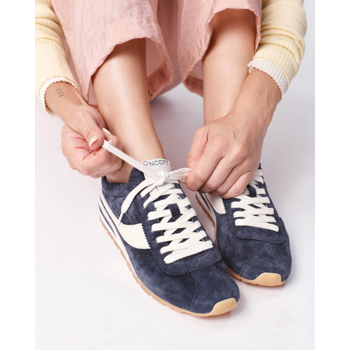Oncept Womens Essex Shoe - Indigo