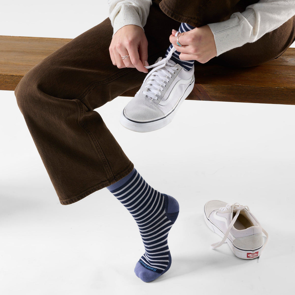 Smartwool Womens Everyday Pin Stripe Crew Socks - Deep Navy
