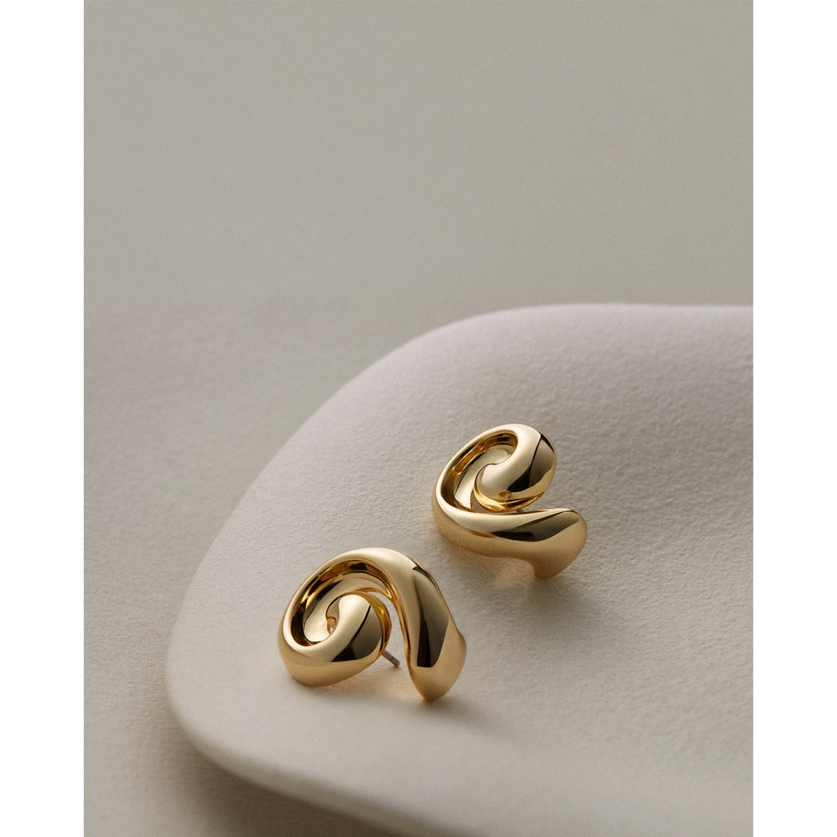 Jenny Bird Womens Gio Earrings in High Polish Gold - Gold