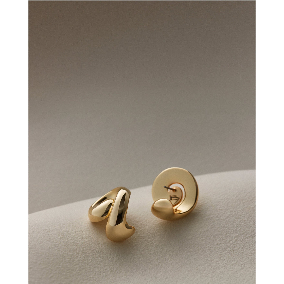 Jenny Bird Womens Gio Earrings in High Polish Gold - Gold