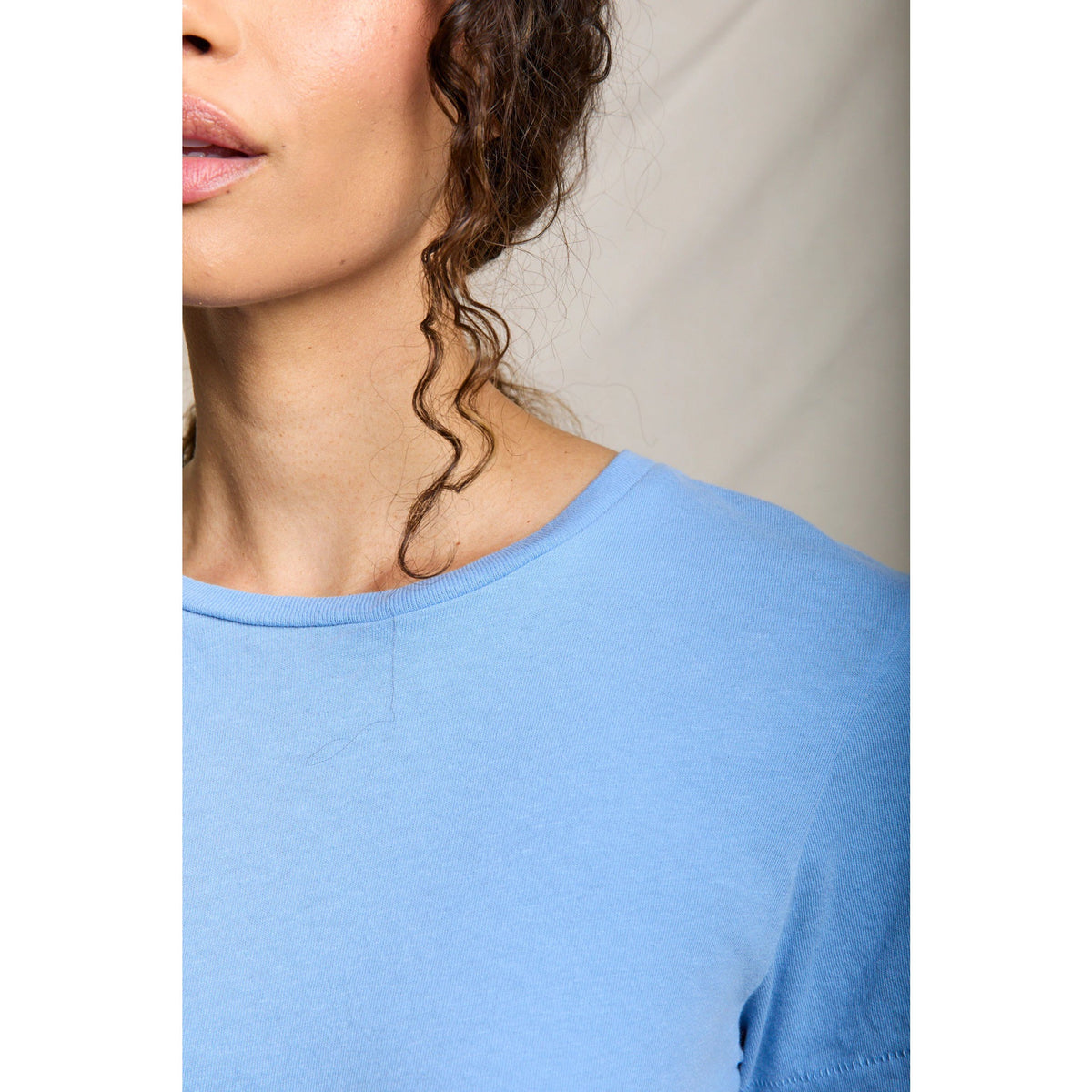 Perfect White Tee Womens Lisa Recycle Cotton Slim Crew Tee
