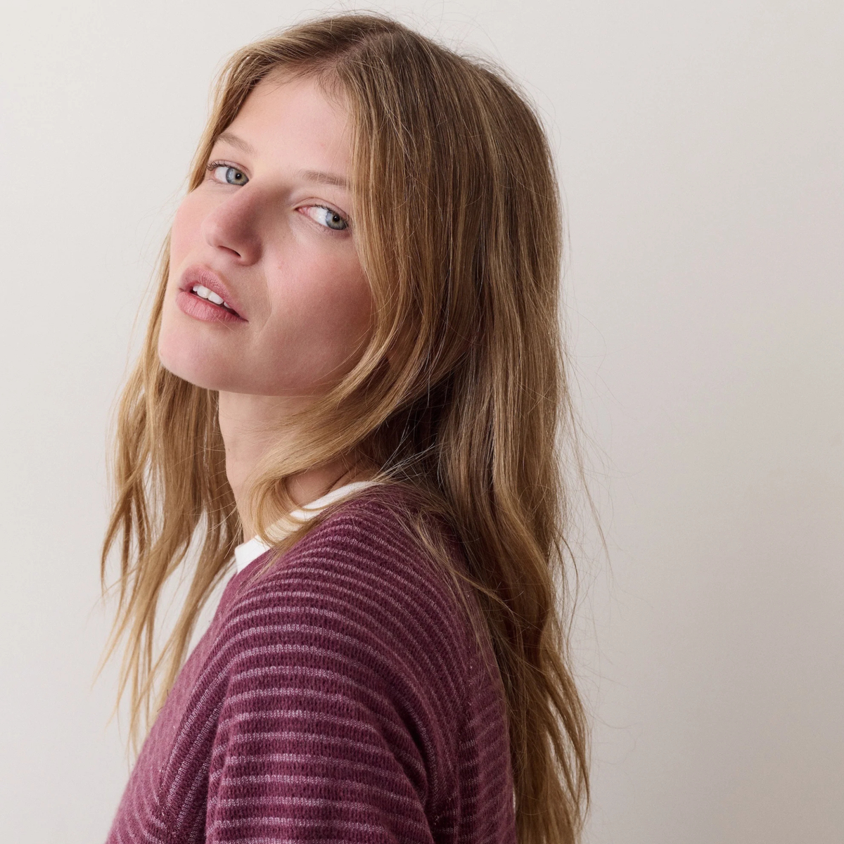Marine Layer Womens Reversible Raglan - Cabernet Stripe