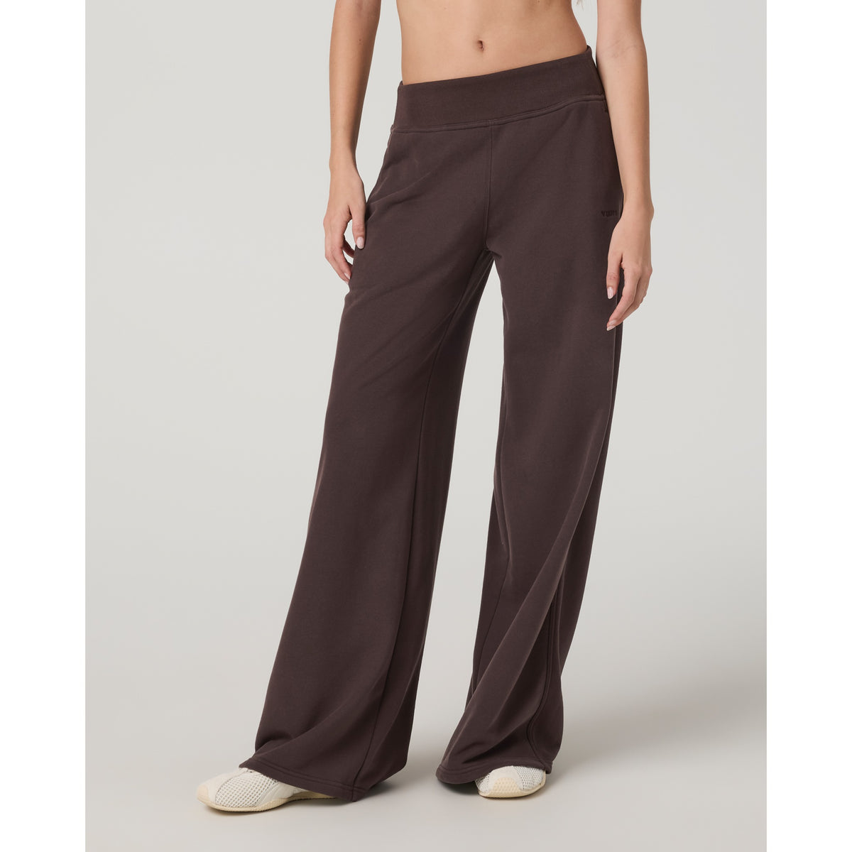 Vuori Womens Sedona Midrise Wideleg Sweat - French Roast