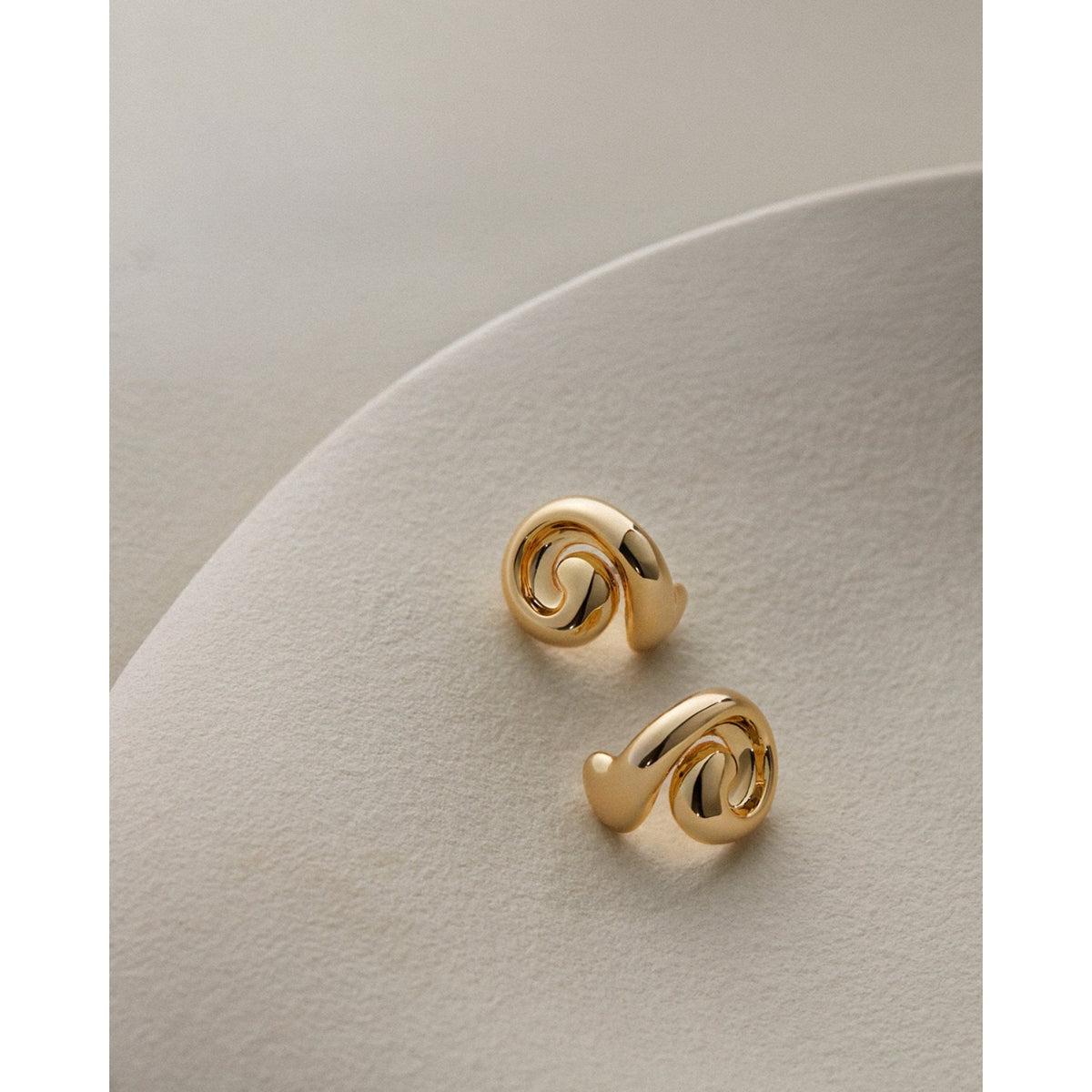 Jenny Bird Womens Small Gio Earrings in High Polish Gold - Gold