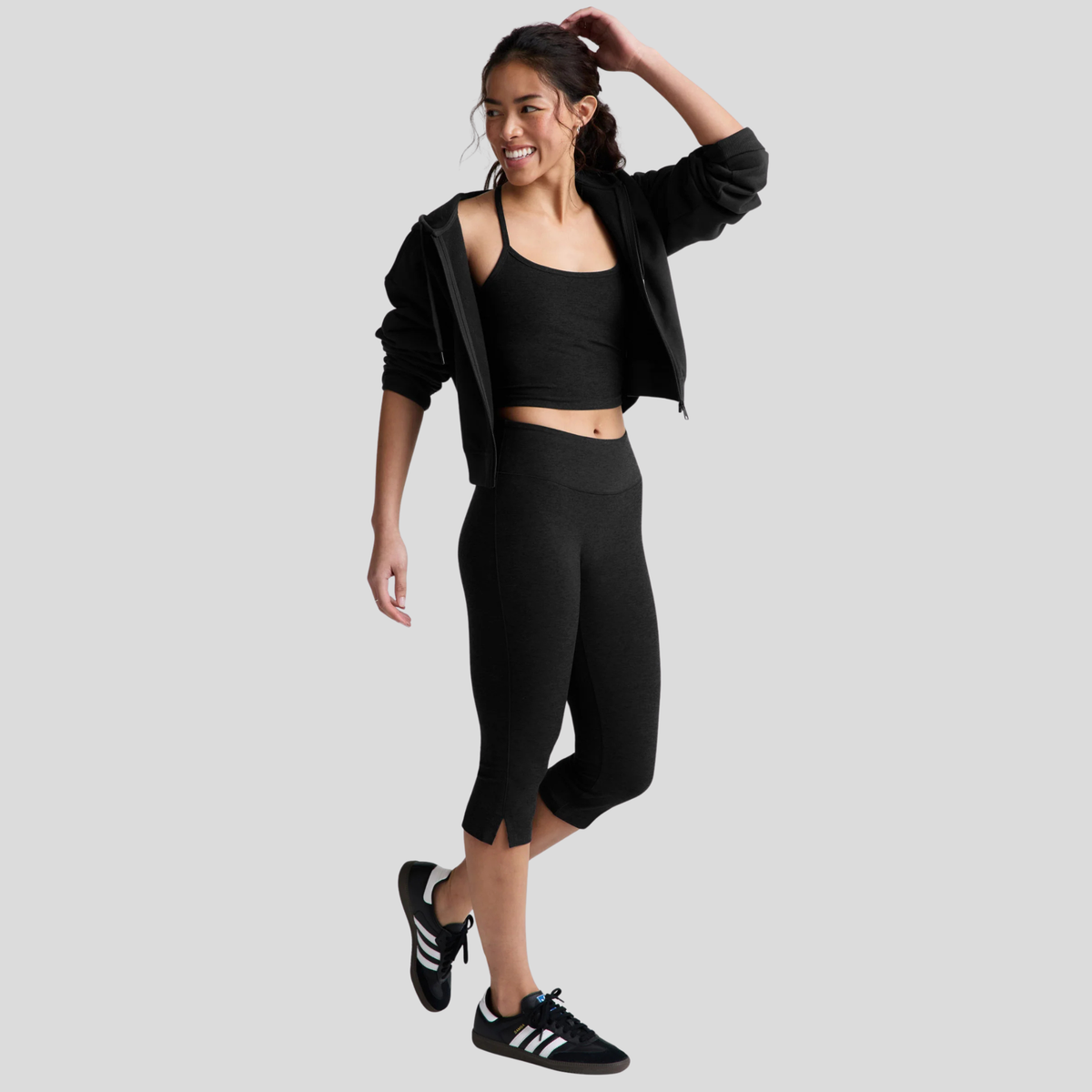 Beyond Yoga Womens Spacedye Cropped Flare Capri-Black