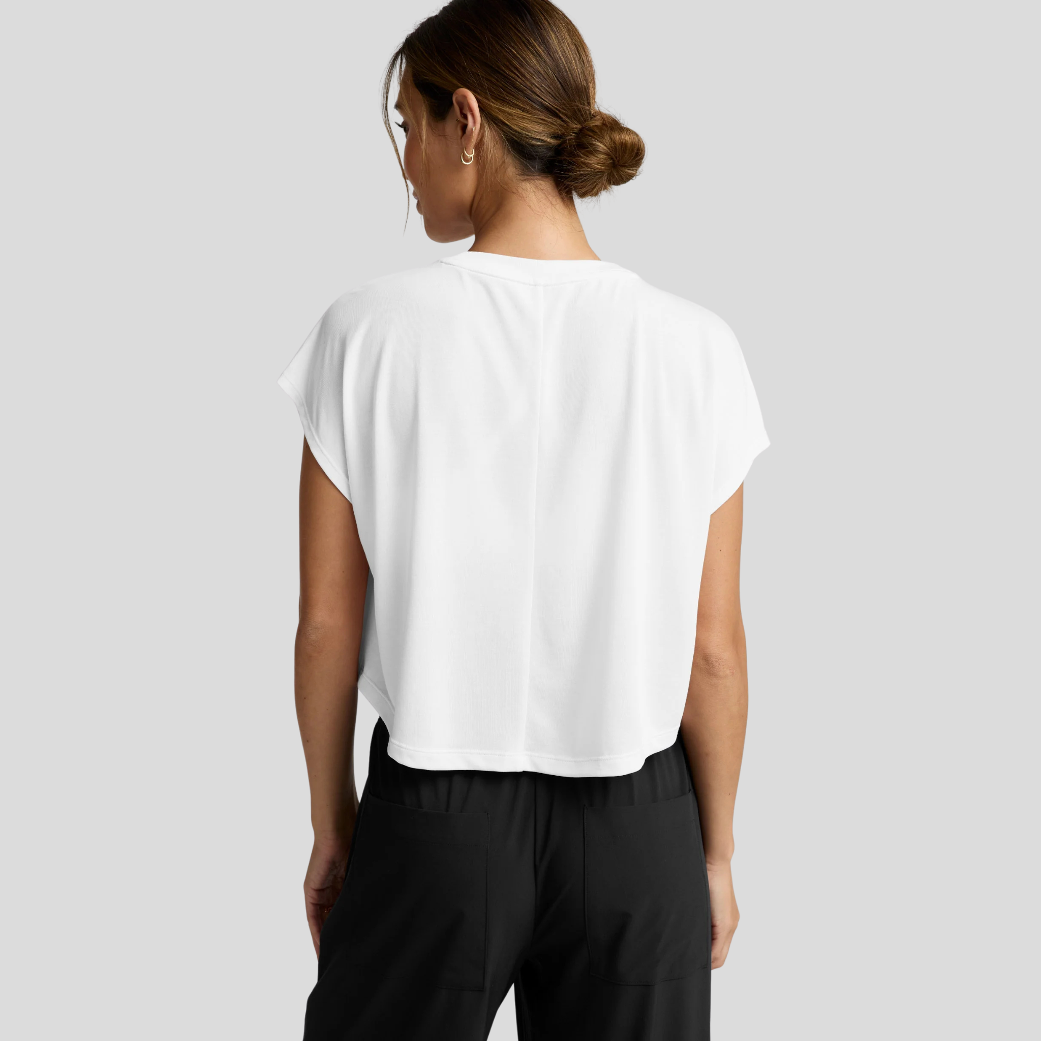 Beyond Yoga Womens Studio Luxe Cropped Tee-White