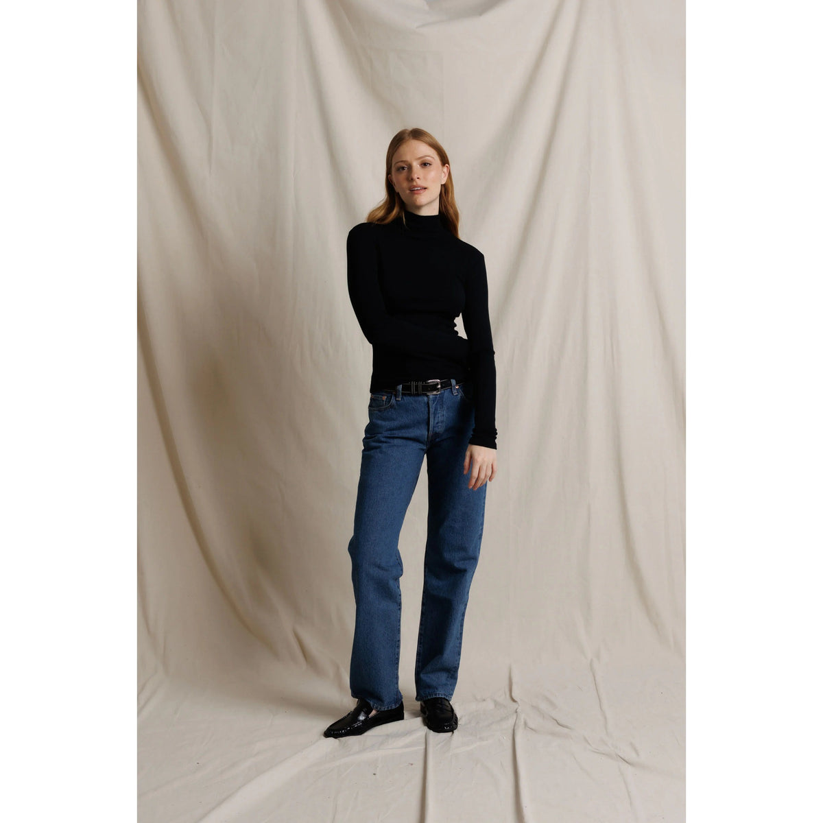 Perfect White Tee Womens Tati Sweatshirt - True Black