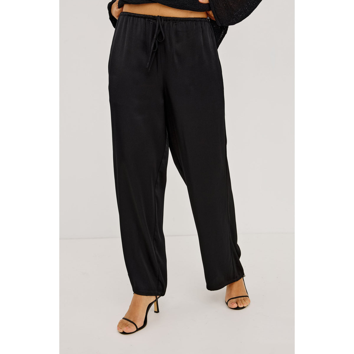 Rails Womens Virgo Pants in Black - Black