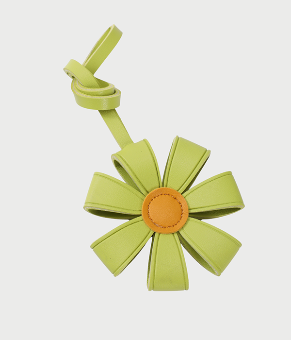 Flower Charm in Lime