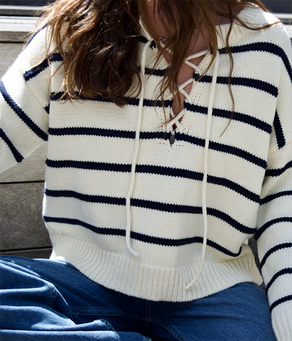 Womens Camden Lace Up Crew