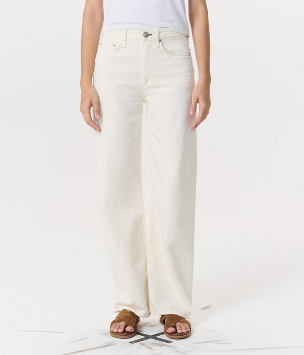 Womens Featherweight Logan in Ecru